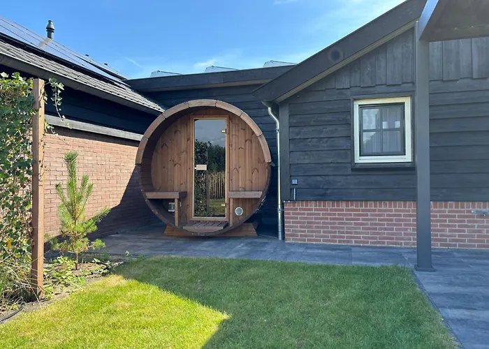 Valkse Hoeve Met Sauna & Hottub | 6 Personen